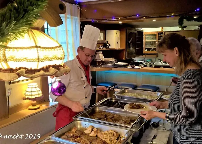 호텔 Hotel-restaurant Zum Goldenen Stern 3*